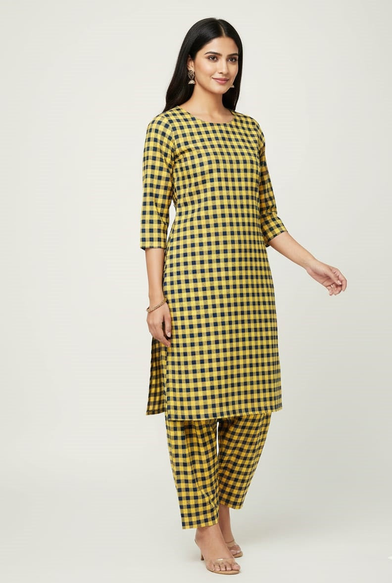 2 Pcs Unstitched Khaddar Ladies Suit 521